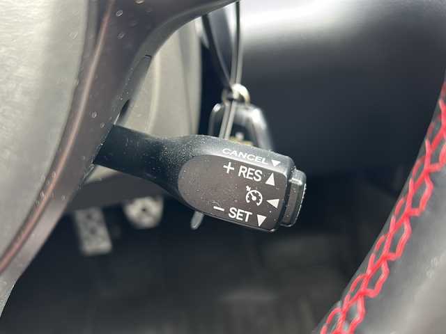 スバル ＢＲＺ S 京都府 2023(令5)年 1.2万km クリスタルホワイトP ワンオーナー /STIフロントエアロ /カロッツェリア純正SDナビ(AVIC-CQ912)/フルセグ /CD/DVD再生機能/Bluetooth/USB入力端子/AUX/禁煙 /バックカメラ /LEDヘッドライト /オートライト/ハーフレザー /前席シートヒーター /前方ドライブレコーダー /純正AW18インチ /衝突軽減/レーダークルーズコントロール/Wエアバッグ/カーテンエアバッグ