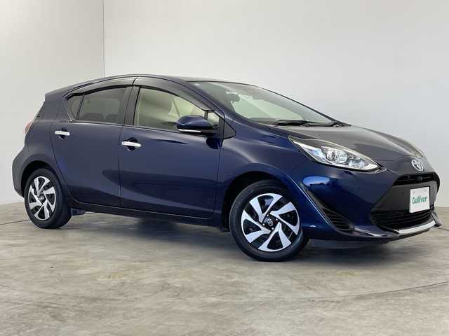 トヨタ アクア S 群馬県 2021(令3)年 2.6万km ダークブルーマイカ 禁煙車　セーフティセンス　純正７インチナビ　パノラミックビューモニター　ＬＥＤライト　ヘッドライトレベライザー　クリアランスソナー　ステアリングリモコン　スマートキー　ETC　ドライブレコーダー