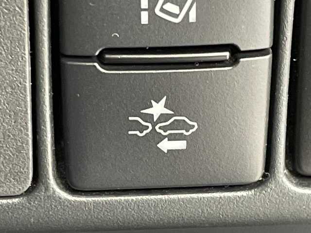 トヨタ アクア S 群馬県 2021(令3)年 2.6万km ダークブルーマイカ 禁煙車　セーフティセンス　純正７インチナビ　パノラミックビューモニター　ＬＥＤライト　ヘッドライトレベライザー　クリアランスソナー　ステアリングリモコン　スマートキー　ETC　ドライブレコーダー