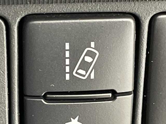 トヨタ アクア S 群馬県 2021(令3)年 2.6万km ダークブルーマイカ 禁煙車　セーフティセンス　純正７インチナビ　パノラミックビューモニター　ＬＥＤライト　ヘッドライトレベライザー　クリアランスソナー　ステアリングリモコン　スマートキー　ETC　ドライブレコーダー