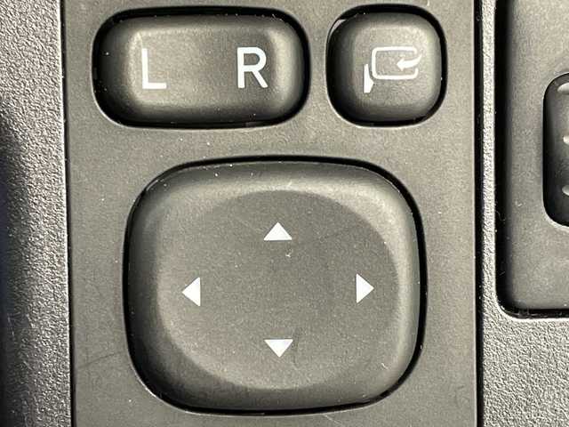 トヨタ アクア S 群馬県 2021(令3)年 2.6万km ダークブルーマイカ 禁煙車　セーフティセンス　純正７インチナビ　パノラミックビューモニター　ＬＥＤライト　ヘッドライトレベライザー　クリアランスソナー　ステアリングリモコン　スマートキー　ETC　ドライブレコーダー