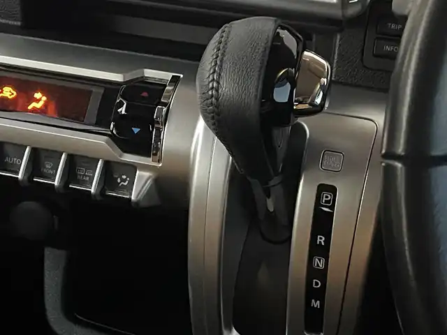 スズキ クロスビー HYBRID MX 千葉県 2020(令2)年 6.2万km ピュアホワイトパール/ブラック2トーンルーフ 純正8型ナビ/全周囲カメラ/フルセグ/衝突被害軽減ブレーキ/車線逸脱抑制装置/クルーズコントロール/オートマチックハイビーム/クリアランスソナー/ETC/ドラレコ/シートヒーター/純正16インチAW/LEDヘッドライト/スマートキー