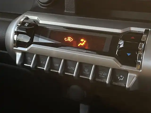 スズキ クロスビー HYBRID MX 千葉県 2020(令2)年 6.2万km ピュアホワイトパール/ブラック2トーンルーフ 純正8型ナビ/全周囲カメラ/フルセグ/衝突被害軽減ブレーキ/車線逸脱抑制装置/クルーズコントロール/オートマチックハイビーム/クリアランスソナー/ETC/ドラレコ/シートヒーター/純正16インチAW/LEDヘッドライト/スマートキー