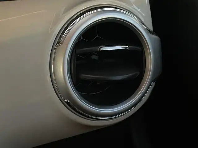 スズキ クロスビー HYBRID MX 千葉県 2020(令2)年 6.2万km ピュアホワイトパール/ブラック2トーンルーフ 純正8型ナビ/全周囲カメラ/フルセグ/衝突被害軽減ブレーキ/車線逸脱抑制装置/クルーズコントロール/オートマチックハイビーム/クリアランスソナー/ETC/ドラレコ/シートヒーター/純正16インチAW/LEDヘッドライト/スマートキー