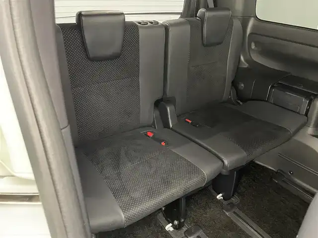 トヨタ ヴォクシー ZS 煌Ⅲ 愛知県 2021(令3)年 5.3万km ホワイトパールクリスタルシャイン 7人乗り/モデリスタエアロ　（フロント/リア）/純正12.1インチフリップダウンモニター/黒ハーフレザーシート/純正10インチSDナビ【NSZN-Z68T】/(HDMI/AM/FM/Bluetooth/CD/DVD/フルセグTV)/バックカメラ/ビルトインETC/オートライト/Toyota Safety Sense/・PCS(プリクラッシュセーフティ)/・LDA(レーンディパーチャーアラート)/・オートマチックハイビーム/・先行車発進告知機能/PKSB(パーキングサポートブレーキ)/クルーズコントロール/クリアランスソナー/コーナーセンサー/アイドリングストップ/盗難防止装置/横滑り防止機能/社外前後ドライブレコーダーCOMTEC【DC-DR652】/USB充電ソケット/電格ウィンカーミラー/プッシュスタート/純正フロアマット/純正16インチアルミホイール/ステアリングスイッチ/ISOFIX/フロントフォグランプ/ドアバイザー