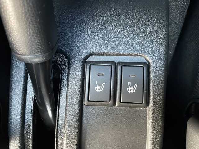 スズキ ジムニー XC 長野県 2023(令5)年 1万km ミディアムグレー 禁煙車/パートタイム4WD/パイオニアディスプレイオーディオ/(PVN-9300DVZS)/FM・AM・DVD・CD・BT/AppleCarPlay対応/バックカメラ/純正16インチアルミホイール/ダウンヒルアシストコントロール/衝突被害軽減ブレーキ/クルーズコントロール/アイドリングストップ/前席シートヒーター/ミラーヒーター/純正ラバーマット/LEDヘッドライト/フォグランプ/オートライト/ヘッドライトウォッシャー/スマートキー/スペアキー/取扱説明書/保証書