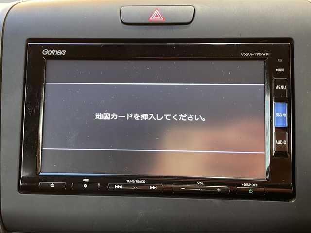 ホンダ フリード＋ ハイブリット EX 静岡県 2017(平29)年 5万km ホワイトオーキッドパール 純正ナビ/・CD/DVD/・Bluetooth/・SD/・フルセグTV/・FM/AM/ホンダセンシング/●衝突軽減ブレーキ〈CMBS〉/●誤発進抑制機能/●ACC〈アダプティブ・クルーズ・コントロール〉/●LKAS〈車線維持支援システム〉/●歩行者事故低減ステアリング/●路外逸脱抑制機能/●先行車発進お知らせ機能/●標識認識機能/主要装備/・ＥＴＣ/・ドライブレコーダー/・バックカメラ/・前席シートヒーター/・サイドカーテンエアバッグ/・ＬＥＤヘッドライト/・両側パワスラ/・フォグランプ/・ステアリングリモコン/・アクティブコーナリングライト/・オートライト