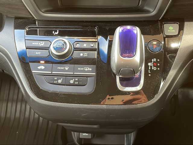 ホンダ フリード＋ ハイブリット EX 静岡県 2017(平29)年 5万km ホワイトオーキッドパール 純正ナビ/・CD/DVD/・Bluetooth/・SD/・フルセグTV/・FM/AM/ホンダセンシング/●衝突軽減ブレーキ〈CMBS〉/●誤発進抑制機能/●ACC〈アダプティブ・クルーズ・コントロール〉/●LKAS〈車線維持支援システム〉/●歩行者事故低減ステアリング/●路外逸脱抑制機能/●先行車発進お知らせ機能/●標識認識機能/主要装備/・ＥＴＣ/・ドライブレコーダー/・バックカメラ/・前席シートヒーター/・サイドカーテンエアバッグ/・ＬＥＤヘッドライト/・両側パワスラ/・フォグランプ/・ステアリングリモコン/・アクティブコーナリングライト/・オートライト