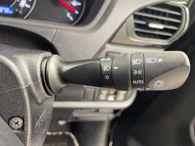 トヨタ ヴォクシー ZS 煌 岐阜県 2018(平30)年 11.4万km イナズマスパーキングブラックガラスフレーク アルパイン11インチナビ/AM/FM/CD/フルセグ/DVD/SD/BT/12.8インチアルパインフリップダウンモニター/両側パワースライドドア/バックカメラ/プリクラッシュセーフティ/レーンキープアシスト/オートマチックハイビーム/クルーズコントロール/オートLEDヘッドライト/ETC/ステアリングリモコン/革巻きステアリング/レーダー探知機/後席エアコン/スマートキー/プッシュスタート/純正フロアマット/純正ドアバイザー/純正16インチアルミホイール