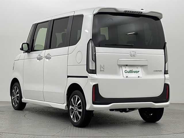 ホンダ Ｎ ＢＯＸ カスタム 新潟県 2024(令6)年 0.4万km プラチナホワイトパール 4WD/オーディオレス/ナビ装着用スペシャルパッケージ/バックカメラ/レーダークルーズコントロール/衝突被害軽減ブレーキ/両側パワースライドドア/前席シートヒーター/プッシュスタート/LEDヘッドライト/オートライト/Type-c充電