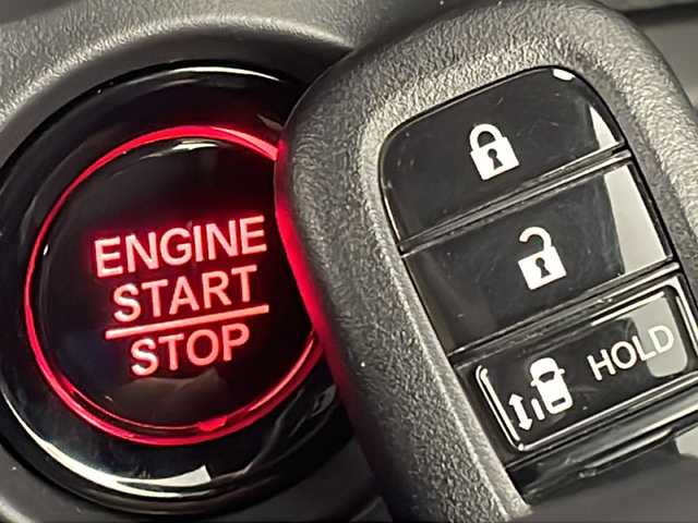 ホンダ Ｎ ＢＯＸ カスタム 新潟県 2024(令6)年 0.4万km プラチナホワイトパール 4WD/オーディオレス/ナビ装着用スペシャルパッケージ/バックカメラ/レーダークルーズコントロール/衝突被害軽減ブレーキ/両側パワースライドドア/前席シートヒーター/プッシュスタート/LEDヘッドライト/オートライト/Type-c充電