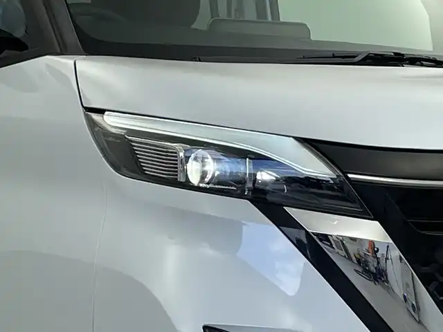日産 ルークス HWS Gターボ プロパイロットED 新潟県 2020(令2)年 5.8万km ホワイトパール 純正ディーラーオプションメモリナビ（型式：MM320D-L）/・CD/DVD/Bluetooth/フルセグ/USB/全周囲モニター/プロパイロット/衝突被害軽減システム/レーンキープアシスト/インテリジェントクルーズコントロール/純正フロントドライブレコーダー/社外ビルトインETC/両側パワースライドドア/純正LEDヘッドライト/オートライト/フォグランプ/純正フロアマット/純正15インチAW夏タイヤ/ABS/横滑り防止機能/盗難防止装置/スペアキー