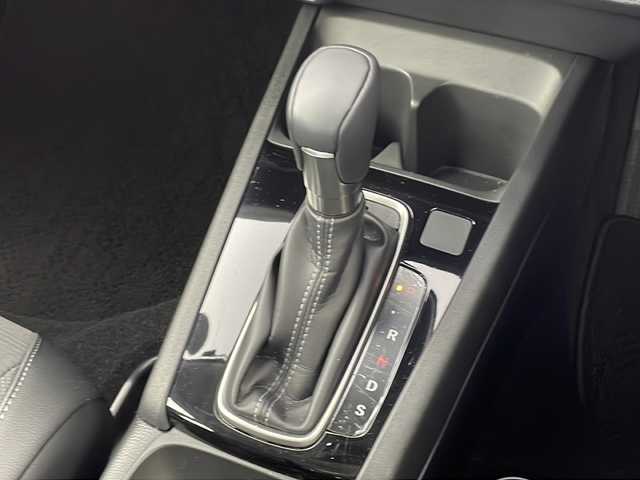 ホンダ ＷＲ－Ｖ Z+ 愛知県 2024(令6)年 0.6万km プラチナホワイトパール /禁煙車//純正HondaCONNECTナビ//フルセグTV//バックカメラ//ETC//Z+専用エクステリア//ホンダセンシング//衝突軽減ブレーキ//先行車発進お知らせ//歩行者事故低減ステアリング//路外逸脱抑制機能//標識認識機能//アダプティブクルーズコントロール//レーンキープアシストシステム//誤発進抑制機能(前後方)//急アクセル抑制機能//前後パーキングセンサー//オートハイビーム//フルLEDヘッドライト//オートライト//フロントフォグランプ//ルーフレール//プライムスムース&ファブリックコンビシート//トノカバー//純正17インチアルミホイール(切削+ベルリナブラック塗装)//革巻きステアリング//ステアリングスイッチ//パドルシフト//純正フロアマット//プッシュスタート//電動格納ミラーウィンカー//横滑り防止装置