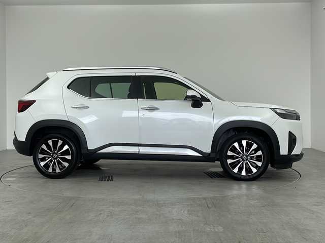ホンダ ＷＲ－Ｖ Z+ 愛知県 2024(令6)年 0.6万km プラチナホワイトパール /禁煙車//純正HondaCONNECTナビ//フルセグTV//バックカメラ//ETC//Z+専用エクステリア//ホンダセンシング//衝突軽減ブレーキ//先行車発進お知らせ//歩行者事故低減ステアリング//路外逸脱抑制機能//標識認識機能//アダプティブクルーズコントロール//レーンキープアシストシステム//誤発進抑制機能(前後方)//急アクセル抑制機能//前後パーキングセンサー//オートハイビーム//フルLEDヘッドライト//オートライト//フロントフォグランプ//ルーフレール//プライムスムース&ファブリックコンビシート//トノカバー//純正17インチアルミホイール(切削+ベルリナブラック塗装)//革巻きステアリング//ステアリングスイッチ//パドルシフト//純正フロアマット//プッシュスタート//電動格納ミラーウィンカー//横滑り防止装置