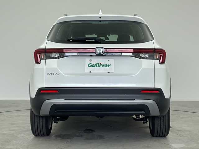 ホンダ ＷＲ－Ｖ Z+ 愛知県 2024(令6)年 0.6万km プラチナホワイトパール /禁煙車//純正HondaCONNECTナビ//フルセグTV//バックカメラ//ETC//Z+専用エクステリア//ホンダセンシング//衝突軽減ブレーキ//先行車発進お知らせ//歩行者事故低減ステアリング//路外逸脱抑制機能//標識認識機能//アダプティブクルーズコントロール//レーンキープアシストシステム//誤発進抑制機能(前後方)//急アクセル抑制機能//前後パーキングセンサー//オートハイビーム//フルLEDヘッドライト//オートライト//フロントフォグランプ//ルーフレール//プライムスムース&ファブリックコンビシート//トノカバー//純正17インチアルミホイール(切削+ベルリナブラック塗装)//革巻きステアリング//ステアリングスイッチ//パドルシフト//純正フロアマット//プッシュスタート//電動格納ミラーウィンカー//横滑り防止装置
