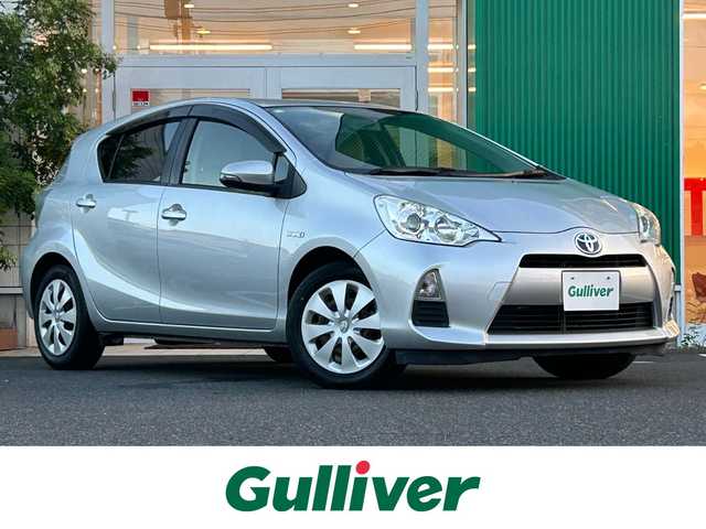 トヨタ アクア S 岡山県 2014(平26)年 9.8万km シルバーM 純正ナビ　NSCP-W64/ワンセグTV、CD、Bluetooth、AM、FM/ETC/バックカメラ/スマートキー/プッシュスタート