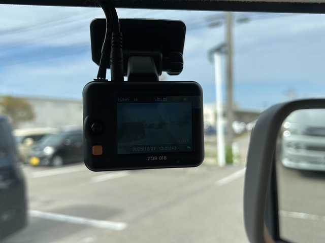 スズキ エブリイ PC 石川県 2012(平24)年 7.4万km シルキーシルバーメタリック 4WD/5MT/スズキ純正ラジオ/【AM・FM】/前後ドライブレコーダー/スタッドレスタイヤ4本車載/【145/80/R12】/ハロゲンヘッドライト/純正マット/保証書/記録薄/取扱説明書