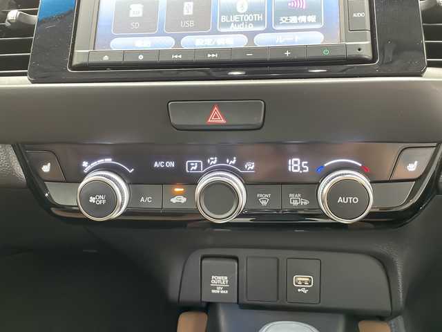 ホンダ フィット リュクス 長野県 2020(令2)年 3.4万km プレミアムサンライトホワイトパール 4WD/寒冷地仕様/純正ナビ/（Bluetooth/CD/USB/AM/FM)/バックカメラ/純正AWサマータイヤ4本/衝突軽減ブレーキ/レーンキープアシスト/レーダークルーズコントロール/前後コーナーセンサー/踏み間違い防止/前席シートヒーター/ステアリングヒーター/ETC/電子パーキングブレーキ/LEDヘッドライト/スマートキー/スペアキー