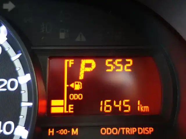 ダイハツ ムーヴ L SAⅡ 静岡県 2016(平28)年 1.7万km パールホワイトⅢ ワンオーナー／禁煙車/走行距離17千キロ/車検R9年1月20日/スマートアシストII/　・衝突警報機能/　・衝突回避支援ブレーキ機能/　・誤発進抑制制御機能/　・後方誤発進抑制制御機能/　・先行車発進のお知らせ/　・車線逸脱警報機能/社外KENWOODオーディオ/　CD/AM.FM/USB/AUX/リモコンキー/電動格納ミラー/純正フロアマット/純正ドアバイザー/取扱説明書/保証書
