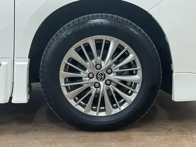 トヨタ アルファードハイブリット SR 道央・札幌 2019(平31)年 8.9万km ラグジュアリーホワイトパールクリスタルシャインガラスフレーク ワンオーナー/4WD/寒冷地仕様/OP　TRDエアロ（フロント/サイド/リア）/OP　TRD4本出しマフラー/ALPINE　11型ナビ/フルセグ/Bluetooth/CD/DVD/SD/HDMI/ALPINE　12.8型フリップダウンモニター/衝突軽減ブレーキ/レーンキープアシスト/横滑り防止/両側パワースライドドア/パワーバックドア/レーダークルーズコントロール/三眼LEDヘッドライト/シーケンシャルウィンカー/黒革シート/パワーシート（D/N）/エアーシート（D/N）/シートヒーター（D/N）/スマートキー×2/純正エンジンスターター/フロントワイパーデアイサー/コムテック前後ドラレコ/オートマチックハイビーム/保証書/取扱説明書