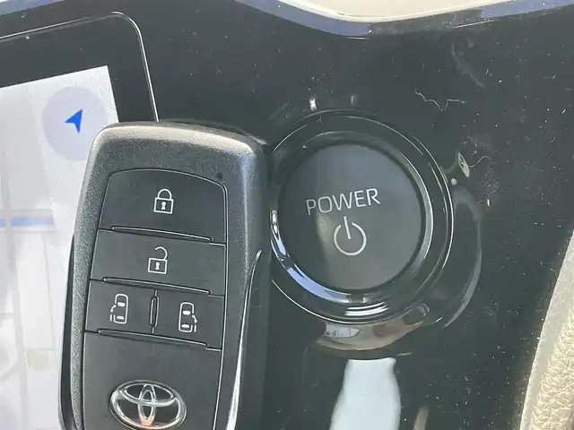 トヨタ ヴォクシー ハイブリッド S－Z 千葉県 2024(令6)年 1万km アティチュードブラックマイカ トヨタセーフティセンス/衝突軽減ブレーキ/レーンキープアシスト/レーダークルーズコントロール/オートハイビーム/クリアランスソナー/純正１０．５インチディスプレイオーディオナビ/フルセグ/BT/DVD/CD/USB/バックカメラ/後席モニター/ビルトインETC/両側パワースライドドア/モデリスタエアロ/衝突軽減ブレーキ　/LEDヘッドライト