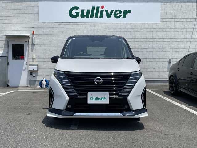 日産 セレナ e－パワー ハイウェイスター V 神奈川県 2023(令5)年 2.6万km パール