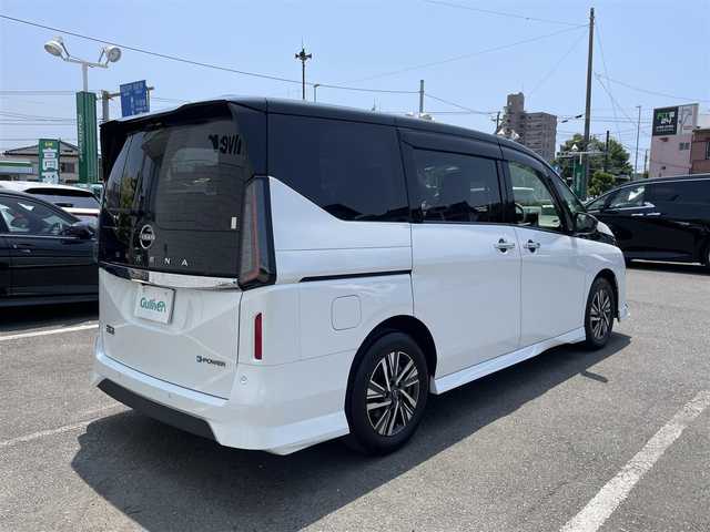 日産 セレナ e－パワー ハイウェイスター V 神奈川県 2023(令5)年 2.6万km パール
