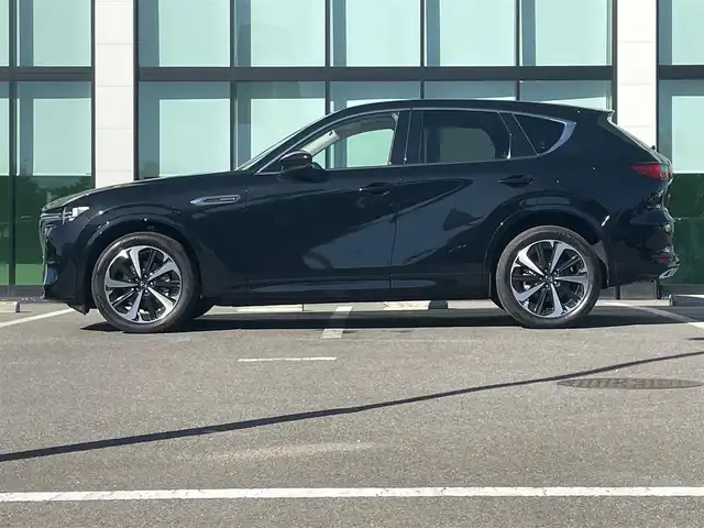 マツダ ＣＸ－６０ XD HV エクスクルーシブモダン 和歌山県 2023(令5)年 1.2万km ジェットブラックマイカ メーカーOP：ドライバーパーソナライゼーションシステムパッケージ/純正ナビ/・FM/AM/Bluetooth/・フルセグTV/HDMI/・全方位カメラ/レザーシート/・前席パワーシート、D席メモリー付き/・全席シートヒーター/・前席ベンチレーション/i-ACTIVSENSE/・スマートブレーキサポート/・アダプティブLEDヘッドライト/・ブラインドスポットモニター/・マツダレーダークルーズコントロール/・レーンキープアシスト/ステアリングヒーター/パドルシフト/ETC/LEDヘッドライト/オートホールド/電動パーキングブレーキ