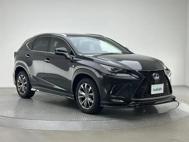 レクサス ＮＸ 300 Fスポーツ 兵庫県 2019(令1)年 4.1万km グラファイトブラックガラスフレーク 純正SDナビ(CD/DVD/SD/Bluetooth/フルセグ)/全方位カメラ/サンルーフ/社外エアロ/パワーシート/レザーシート/シートヒーター/エアシート/メモリーシート/ステアリングヒーター/パワーバックドア/ブラインドスポットモニター/追従型クルーズコントロール/LEDヘッドライト/オートライト/オートマチックハイビーム/アイドリングストップ/前後コーナーセンサー/純正18インチアルミホイール/純正フロアマット/前後ドライブレコーダー