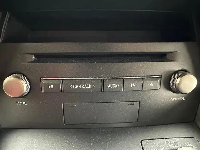 レクサス ＮＸ 300 Fスポーツ 兵庫県 2019(令1)年 4.1万km グラファイトブラックガラスフレーク 純正SDナビ(CD/DVD/SD/Bluetooth/フルセグ)/全方位カメラ/サンルーフ/社外エアロ/パワーシート/レザーシート/シートヒーター/エアシート/メモリーシート/ステアリングヒーター/パワーバックドア/ブラインドスポットモニター/追従型クルーズコントロール/LEDヘッドライト/オートライト/オートマチックハイビーム/アイドリングストップ/前後コーナーセンサー/純正18インチアルミホイール/純正フロアマット/前後ドライブレコーダー