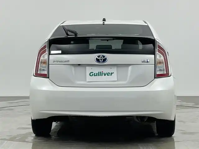 トヨタ プリウス S 愛知県 2012(平24)年 12.8万km ホワイトパールクリスタルシャイン 純正7インチナビ/・CD/・Bluetooth/・ワンセグ/バックカメラ/ビルトインETC/ドアバイザー/オートライト/LEDヘッドライト/フォグランプ/ステアスイッチ/純正ホイールキャップ/電格ミラー/オートエアコン/走行モード切替/プッシュスタート/スマートキー