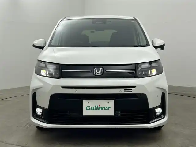 ホンダ フリード ハイブリット e:HEV AIR EX 岡山県 2025(令7)年 0.7万km プラチナホワイトパール 純正11.4インチナビ（LXM-247VFLi）/・FM/AM/Bluetooth/フルセグ/CD/DVD/全方位カメラ/ハーフレザーシート/・シートヒーター/両側パワースライドドア/ETC2.0/ドライブレコーダー/ホンダセンシング/・衝突軽減ブレーキ/・車線逸脱警報/・アダプティブクルーズコントロール/・オートハイビーム/BSM/オートブレーキホールド/純正フロアマット/純正アルミ/新車保証書/取扱説明書/スペアキー×１