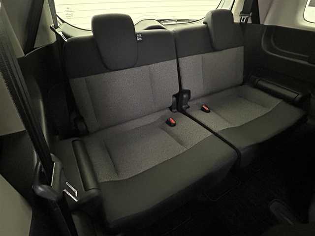 ホンダ フリード ハイブリット e:HEV AIR EX 岡山県 2025(令7)年 0.7万km プラチナホワイトパール 純正11.4インチナビ（LXM-247VFLi）/・FM/AM/Bluetooth/フルセグ/CD/DVD/全方位カメラ/ハーフレザーシート/・シートヒーター/両側パワースライドドア/ETC2.0/ドライブレコーダー/ホンダセンシング/・衝突軽減ブレーキ/・車線逸脱警報/・アダプティブクルーズコントロール/・オートハイビーム/BSM/オートブレーキホールド/純正フロアマット/純正アルミ/新車保証書/取扱説明書/スペアキー×１