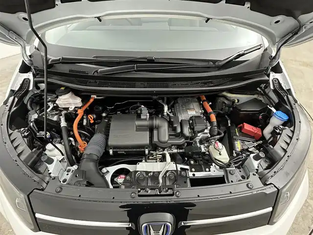 ホンダ フリード ハイブリット e:HEV AIR EX 岡山県 2025(令7)年 0.7万km プラチナホワイトパール 純正11.4インチナビ（LXM-247VFLi）/・FM/AM/Bluetooth/フルセグ/CD/DVD/全方位カメラ/ハーフレザーシート/・シートヒーター/両側パワースライドドア/ETC2.0/ドライブレコーダー/ホンダセンシング/・衝突軽減ブレーキ/・車線逸脱警報/・アダプティブクルーズコントロール/・オートハイビーム/BSM/オートブレーキホールド/純正フロアマット/純正アルミ/新車保証書/取扱説明書/スペアキー×１