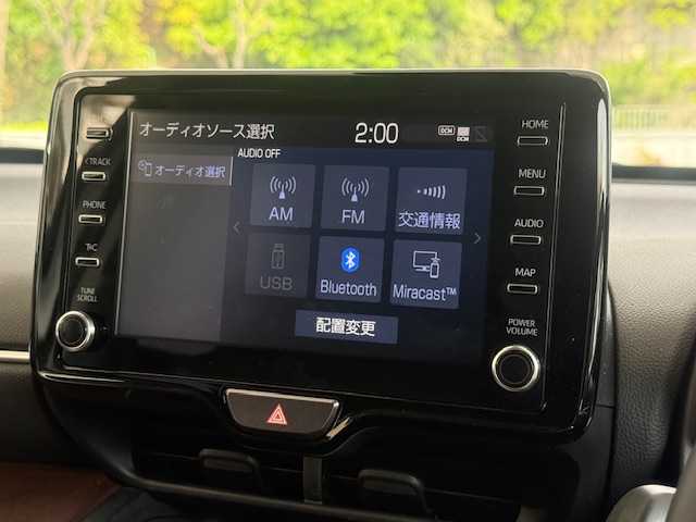 トヨタ ヤリスクロス Z 大阪府 2022(令4)年 2.2万km ホワイトパールクリスタルシャイン /ワンオーナー//衝突軽減ブレーキ//レーンキープアシスト//追従クルーズコントロール//ビルトインETC//ディスプレーオーディオ/・ラジオ/USB/Bluetooth//バックカメラ//ステアリングスイッチ//ハーフレザーシート//前席シートヒーター//オートハイビーム//純正18AW//前後ドラレコ【DC-DR652】//革巻きH