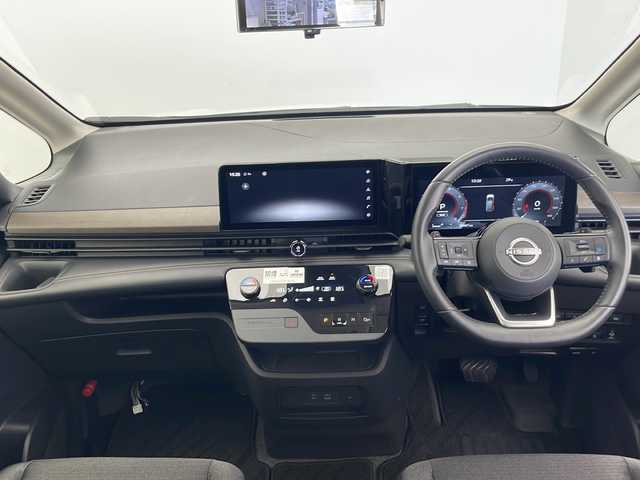 日産 セレナ ハイウェイスター V 愛知県 2023(令5)年 3.6万km プリズムホワイト プロパイロット/衝突軽減システム/全方位カメラ/両側パワースライドドア/クルーズコントロール/フルセグ/Bluetooth/バックカメラ/コーナーセンサー/純正アルミホイール/ブラインドスポットモニター/LEDヘッドライト/パドルシフト/イージーオープン機能/リアオートエアコン/インテリジェントミラー/オートマチックハイビーム/ETC/ステアリングスイッチ/スマートキー/プッシュスタート