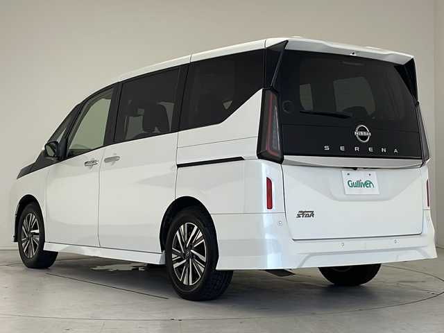 日産 セレナ ハイウェイスター V 愛知県 2023(令5)年 3.6万km プリズムホワイト プロパイロット/衝突軽減システム/全方位カメラ/両側パワースライドドア/クルーズコントロール/フルセグ/Bluetooth/バックカメラ/コーナーセンサー/純正アルミホイール/ブラインドスポットモニター/LEDヘッドライト/パドルシフト/イージーオープン機能/リアオートエアコン/インテリジェントミラー/オートマチックハイビーム/ETC/ステアリングスイッチ/スマートキー/プッシュスタート