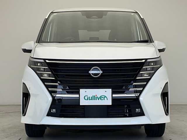 日産 セレナ ハイウェイスター V 愛知県 2023(令5)年 3.6万km プリズムホワイト プロパイロット/衝突軽減システム/全方位カメラ/両側パワースライドドア/クルーズコントロール/フルセグ/Bluetooth/バックカメラ/コーナーセンサー/純正アルミホイール/ブラインドスポットモニター/LEDヘッドライト/パドルシフト/イージーオープン機能/リアオートエアコン/インテリジェントミラー/オートマチックハイビーム/ETC/ステアリングスイッチ/スマートキー/プッシュスタート