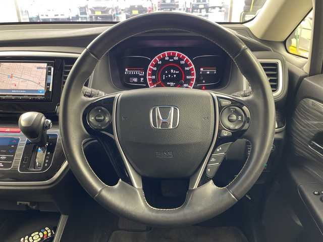 ホンダ オデッセイ アブソルート EX 岐阜県 2015(平27)年 5.7万km プレミアムヴィーナスブラックP アルパインフリップダウンモニター/純正ナビ/CD/DVD/Bluetooth/フルセグTV/両側パワースライドドア/ブラインドスポットモニター/バックカメラ/衝突軽減ブレーキ/アダプティブクルーズコントロール/レーンキープアシスト/パワーシート/ビルトインETC/パドルシフト/革巻きステアリング/ハーフレザーシート/オットマン