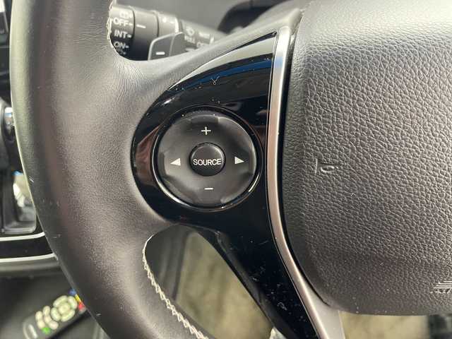 ホンダ オデッセイ アブソルート EX 岐阜県 2015(平27)年 5.7万km プレミアムヴィーナスブラックP アルパインフリップダウンモニター/純正ナビ/CD/DVD/Bluetooth/フルセグTV/両側パワースライドドア/ブラインドスポットモニター/バックカメラ/衝突軽減ブレーキ/アダプティブクルーズコントロール/レーンキープアシスト/パワーシート/ビルトインETC/パドルシフト/革巻きステアリング/ハーフレザーシート/オットマン