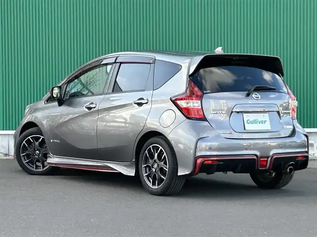 日産 ノート e－パワー ニスモ 宮城県 2017(平29)年 6.6万km ダークメタルグレー インテリジェントアラウンドビューモニターセット/・インテリジェントアラウンドビューモニター/・踏み間違い衝突防止アシスト/・フロント＆バックソナー/・ドアミラーヒーター/＝＝＝/インテリジェントエマージェンシーブレーキ/車線逸脱警報/純正ナビ（MM316D-W）/・CD/DVD/・Bluetooth/・フルセグTV/ETC/ドライブレコーダー/革巻きステアリング/ステアリングスイッチ/オートライト/スマートキー＆プッシュスタート/電動格納ミラー/純正16インチAW/純正フロアマット/純正ドアバイザー/Wエアバッグ