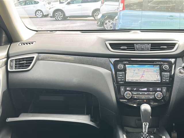 日産 エクストレイル 20X エマージェンシーブレーキ 沖縄県 2015(平27)年 8.5万km ダイヤモンドブラック 純正ナビ・Bluetooth・CD・DVD/全方位カメラ/ETC/オートライト/クルーズコントロール/シートヒーター