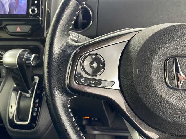 ホンダ Ｎ ＢＯＸ カスタム G L ターボ ホンダセンシング 道央・札幌 2019(平31)年 8.5万km プラチナホワイトパール ・4WD/・ワンオーナー/・ディーラーオプションナビメモリナビ（VXU-185NBi）/・Bluetooth/CD/DVD/USB/フルセグTV/・バックカメラ/・パドルシフト/・ハーフレザーシート/・シートヒーター前席/・両側パワースライドドア/・LEDヘッドライト/・オートライト/・オートマチックハイビーム/・スマートキー/・スペアキー１本/・純正エンジンスターター/・レーダークルーズコントロール/・レーンキープアシスト/・衝突被害軽減ブレーキ/・横滑り防止装置/・盗難防止装置/・ETC