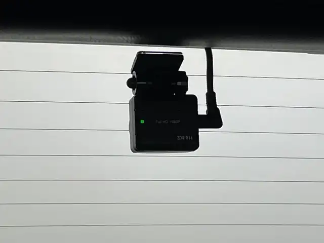 トヨタ ハリアー S 神奈川県 2020(令2)年 3.7万km ブラック 純正ディスプレイオーディオ/Tコネクトナビ/Bluetooth　USB　Miracast AUX/バックカメラ/セーフティセンス/プリクラッシュセーフティ/レーンディパーチャーアラート/レーダークルーズコントロール/オートハイビーム/前後ソナー/革巻きステアリング/ステアリングスイッチ/ビルトインETC/電動パーキングブレーキ/オートブレーキホールド/プッシュスタート/スマートキー/モデリスタエアロ【フロント/サイド/リアアンダー】/純正リアスポイラー/純正17インチアルミホイール