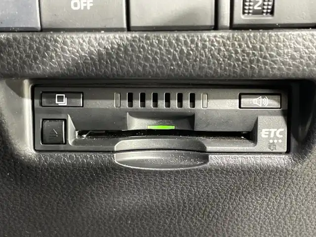 トヨタ ハリアー S 神奈川県 2020(令2)年 3.7万km ブラック 純正ディスプレイオーディオ/Tコネクトナビ/Bluetooth　USB　Miracast AUX/バックカメラ/セーフティセンス/プリクラッシュセーフティ/レーンディパーチャーアラート/レーダークルーズコントロール/オートハイビーム/前後ソナー/革巻きステアリング/ステアリングスイッチ/ビルトインETC/電動パーキングブレーキ/オートブレーキホールド/プッシュスタート/スマートキー/モデリスタエアロ【フロント/サイド/リアアンダー】/純正リアスポイラー/純正17インチアルミホイール