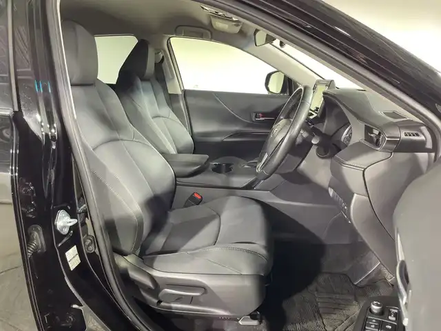 トヨタ ハリアー S 神奈川県 2020(令2)年 3.7万km ブラック 純正ディスプレイオーディオ/Tコネクトナビ/Bluetooth　USB　Miracast AUX/バックカメラ/セーフティセンス/プリクラッシュセーフティ/レーンディパーチャーアラート/レーダークルーズコントロール/オートハイビーム/前後ソナー/革巻きステアリング/ステアリングスイッチ/ビルトインETC/電動パーキングブレーキ/オートブレーキホールド/プッシュスタート/スマートキー/モデリスタエアロ【フロント/サイド/リアアンダー】/純正リアスポイラー/純正17インチアルミホイール