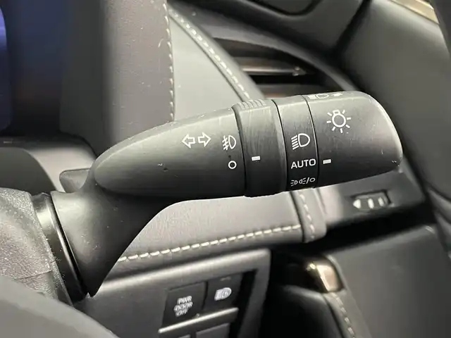 トヨタ アルファード Z 宮城県 2023(令5)年 0.8万km プラチナホワイトパールマイカ ワンオーナー/純正メモリーナビ（ＦＭ／ＡＭ／ＢＴ）　/フルセグテレビ　/レザーシート　/プリクラッシュセーフティー　/レーダークルーズコントロール　/レーンキープアシスト　/コーナーセンサー/ブラインドスポットモニター　/横滑り防止装置/全方位カメラ/フロントカメラ/バックカメラ/パワーバックドア/オートマチックハイビーム/オートライト/ベンチレーション/全席シートヒーター/ステアリングヒーター/前席パワーシート/シートメモリー/フリップダウンモニター/デジタルインナーミラー/ドライブレコーダー（前後型）/テレビキャンセラー/スマートキー/プッシュスタート/ETC2.0/両側パワースライドドア/電動パーキングブレーキ/電動格納ミラー