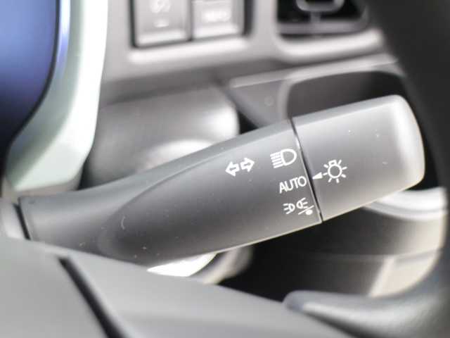 スズキ ハスラー HYBRID G 千葉県 2025(令7)年 0.1万km未満 デニムブルー ガンメタリック 2トーン 【届出済未使用車】/【デニムブルー/ガンメタリック2トーン（D4E）】/LEDヘッドライト/シートヒーター/マルチインフォメーションディスプレイ（カラー）/ステアリングスイッチ/スズキセーフティサポート/・デュアルセンサーブレーキサポート/・後退時ブレーキサポート/・誤発進/後方誤発進抑制機能/・車線逸脱抑制/警報機能/・ふらつき警報機能/・標識認識機能/・アダプティブクルーズコントロール/・先行車発進お知らせ機能/・ハイビームアシスト/プッシュスタート/スマートキー2本/シートヒーター/アイドリングストップ/オートライト/サイドエアバッグ/カーテンエアバッグ/保証書/取扱説明書/
