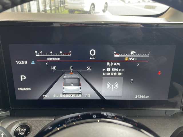 日産 セレナ ハイウェイスター V 愛知県 2023(令5)年 2.5万km プリズムホワイト プロパイロット/衝突被害軽減ブレーキ/純正ディスプレイオーディオ（ナビあり）/フリップダウンモニター/全方位カメラ/両側パワースライドドア/レーダークルーズコントロール/シートヒーター/Bluetooth/バックカメラ/イージーオープン機能/コーナーセンサー/純正アルミホイール/ETC2.0/ブラインドスポットモニター/LEDヘッドライト/パドルシフト/インテリジェントミラー/ステアリングヒーター/リアオートエアコン/オートマチックハイビーム/ステアリングスイッチ/スマートキー/プッシュスタート