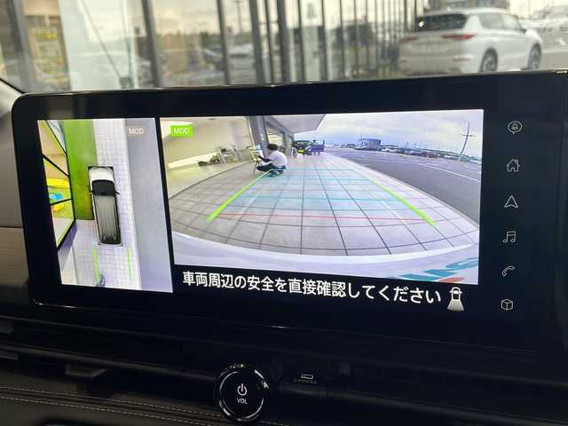 日産 セレナ ハイウェイスター V 愛知県 2023(令5)年 2.5万km プリズムホワイト プロパイロット/衝突被害軽減ブレーキ/純正ディスプレイオーディオ（ナビあり）/フリップダウンモニター/全方位カメラ/両側パワースライドドア/レーダークルーズコントロール/シートヒーター/Bluetooth/バックカメラ/イージーオープン機能/コーナーセンサー/純正アルミホイール/ETC2.0/ブラインドスポットモニター/LEDヘッドライト/パドルシフト/インテリジェントミラー/ステアリングヒーター/リアオートエアコン/オートマチックハイビーム/ステアリングスイッチ/スマートキー/プッシュスタート